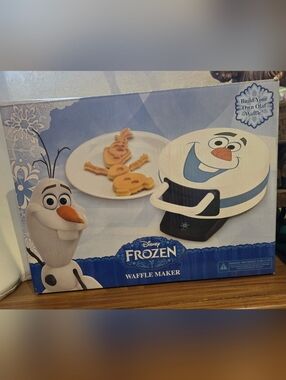 Disney Frozen Olaf Waffle Maker
